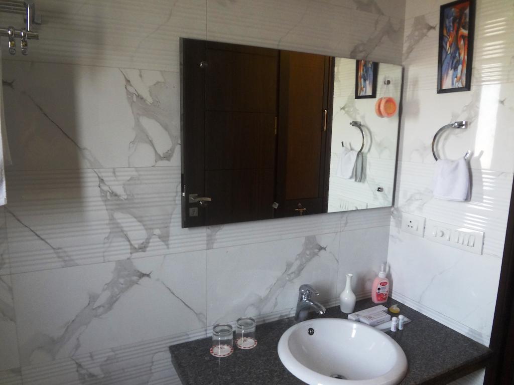 Rr Residency Hotel Delhi Szoba fotó