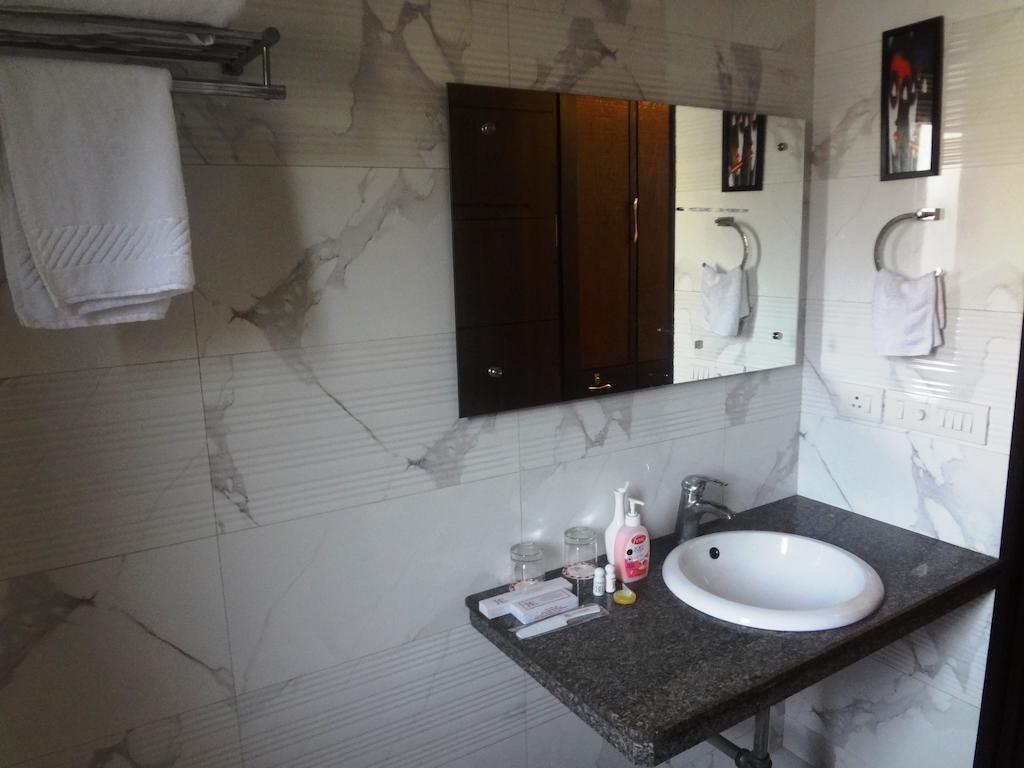 Rr Residency Hotel Delhi Szoba fotó